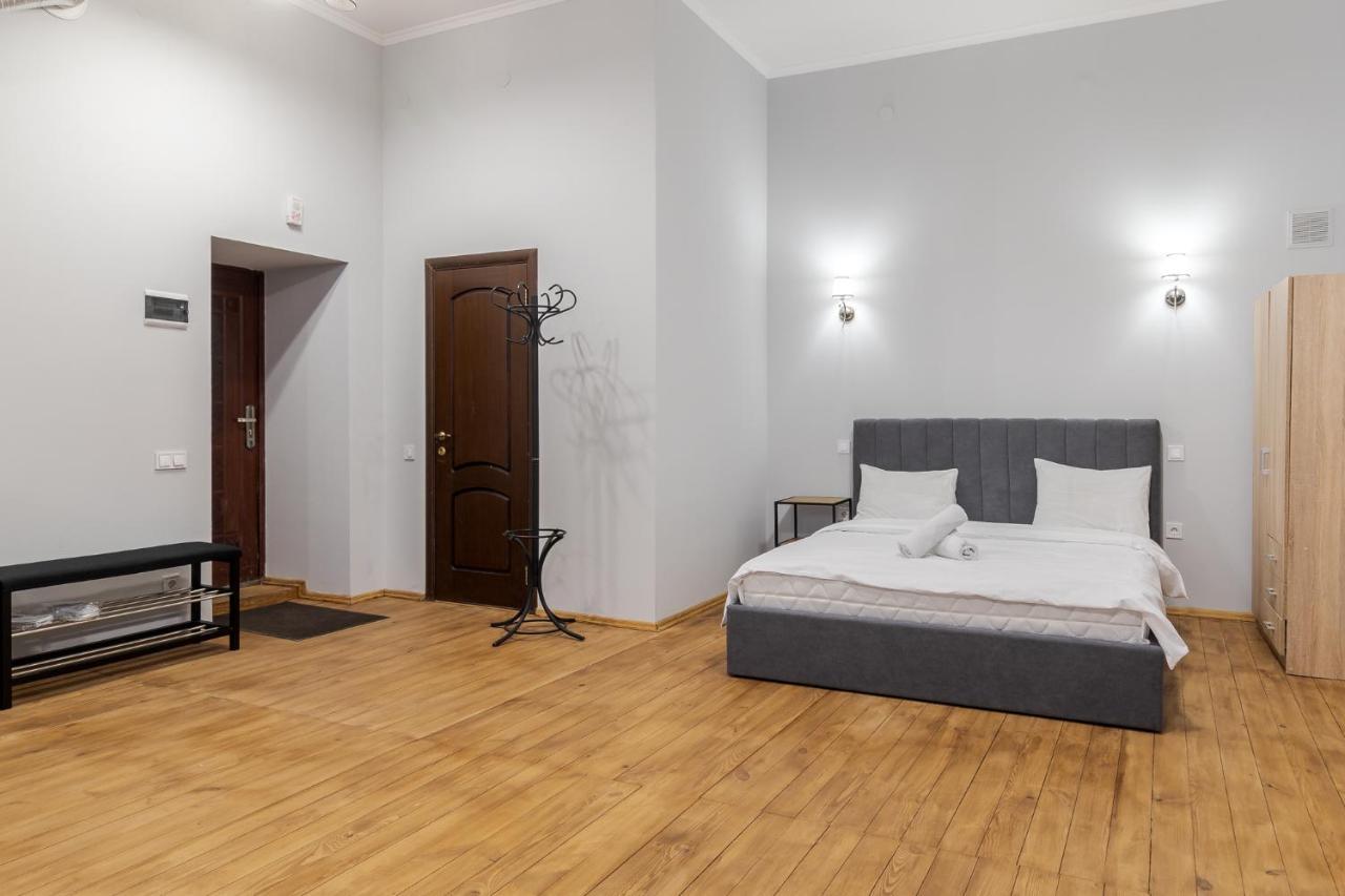 Apartment On Stavropihiiska Street 3 Lwów Zewnętrze zdjęcie
