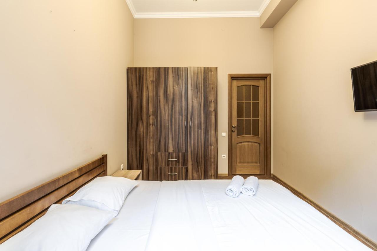 Apartment On Stavropihiiska Street 3 Lwów Zewnętrze zdjęcie